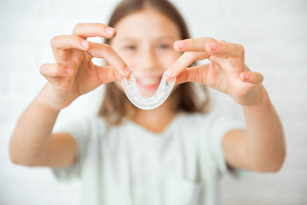 Choosing Between Traditional Braces And Invisalign For Teens